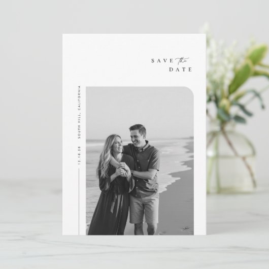 Minimalistische Huidige Trouwfoto Save The Date (Staand voorkant)