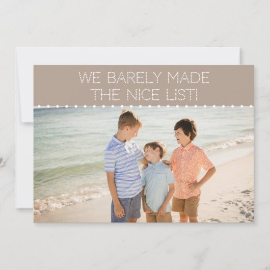 Minimalistische humoristische leuke lijst Kinder t Feestdagenkaart (Voorkant)