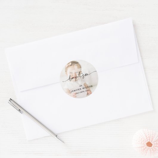 Minimalistische kalligrafie Foto Baby Doop Ronde Sticker (Envelop)