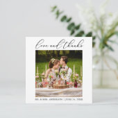 Minimalistische kalligrafie Liefde Huwelijksfoto V Bedankkaart (Staand voorkant)