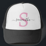 Minimalistische kalligrafie monogram initiaal trucker pet<br><div class="desc">Dit ontwerp kan worden gepersonaliseerd in het voorziene gebied door de foto en/of tekst te wijzigen. Of het kan worden aangepast door op "Personaliseer deze sjabloon" te klikken en vervolgens de optie "Klik om verder aan te passen" te kiezen en de achtergrond te verwijderen of de kleur ervan te wijzigen,...</div>