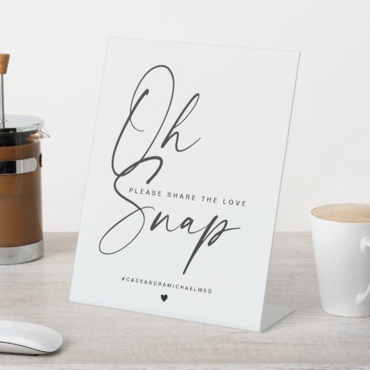 Minimalistische kalligrafie op snap bruiloft reclamebord met voetstuk (Insitu)