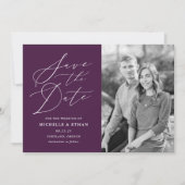 Minimalistische kalligrafie script paarse foto save the date (Voorkant)