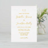 Minimalistische Klassieke Monogram Trouw Wit Goud Folie Uitnodiging (Staand Voorkant)
