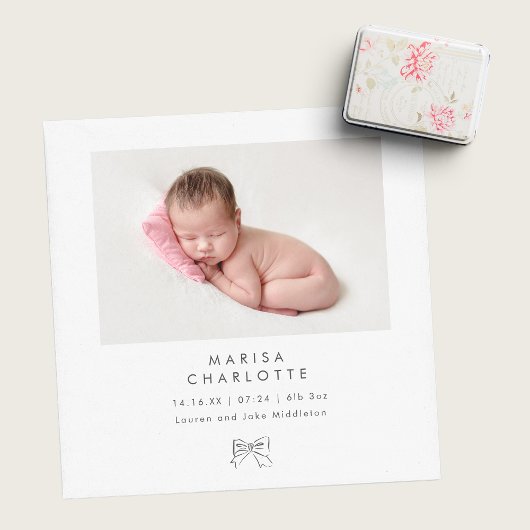 Minimalistische kokette boog foto baby meisje gebo aankondiging