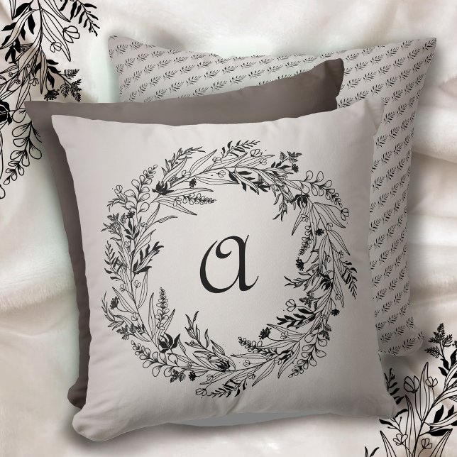 Minimalistische krans botanische letter A monogram Kussen (Creator heeft geüpload)