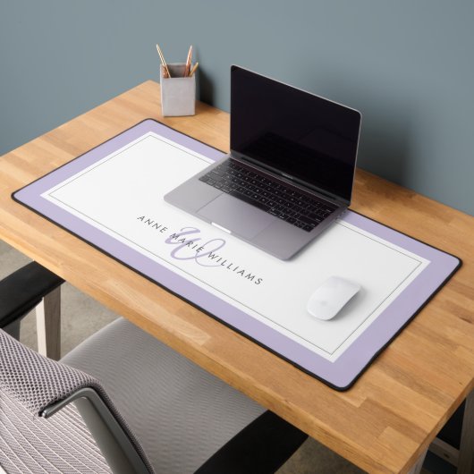 Minimalistische Lavendel Script Tweegrens Monogram Bureaumat (Kantoor 2)