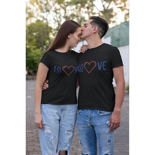 Minimalistische LIEFDE Hart Typografie Valentijnsd T-shirt