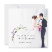 Minimalistische lila bloemenbruiloft