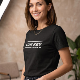 Minimalistische Low Key Tekst Grafische T-shirt