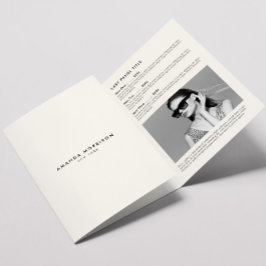 Minimalistische luxe boutique ivoor brochure drieluik kaart