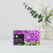 Minimalistische Luxe Floral Logo met Paarse Orchid Visitekaartje (Staand voorkant)