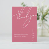 Minimalistische Magenta Roze Script Typografie Tro Bedankkaart (Staand voorkant)