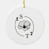 Minimalistische Magnolia Flower Weduwfoto Monogram Keramisch Ornament (Achterkant)