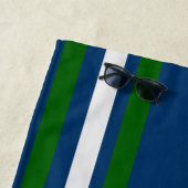 Minimalistische marine en Groene Stripes Aangepast Strandlaken (In situ)