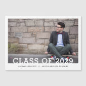 Minimalistische mededeling van het Afstuderen van  (Voorkant)