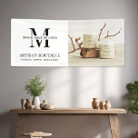 Minimalistische merkfoto voor zakelijke Logo Spandoek<br><div class="desc">Minimalistische promotionele business banner met foto en uw monogram of logo. Dit merkstofteken biedt ruimte voor uw monogram of logo, bedrijfsnaam, label en aangepaste tekst. Creëer outdoor of indoor fotobanner voor uw ambachtelijke marktstand, pop-up shop of boetiek met dit moderne foto banner ontwerp. *Photo is slechts een plaatsaanduiding, kunt u...</div>