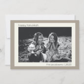 Minimalistische Modern Taupe Hanukkah Foto Feestdagenkaart (Voorkant)