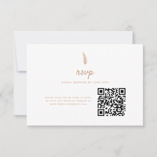 Minimalistische moderne Beige Leaf QR Code Wedding RSVP Kaartje (Voorkant)