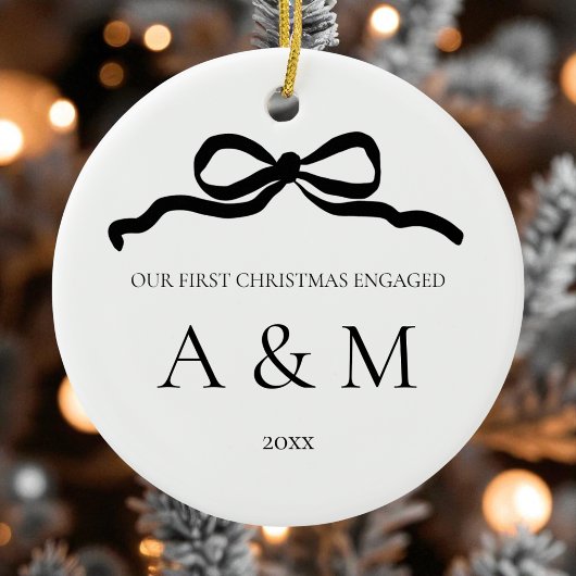 Minimalistische moderne boog eerste kerst verloofd keramisch ornament