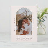 Minimalistische moderne boog foto bruiloft kaart (Staand voorkant)