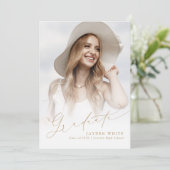 Minimalistische moderne chique script foto Afstude Kaart (Staand voorkant)