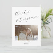 Minimalistische moderne elegante script kalligrafi save the date (Staand voorkant)