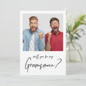 Minimalistische moderne foto bruidsjonker voorstel kaart (Staand voorkant)