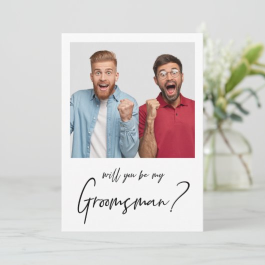 Minimalistische moderne foto bruidsjonker voorstel kaart (Staand voorkant)