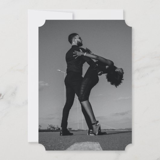 Minimalistische moderne foto inline monogram bruil kaart (Achterkant)