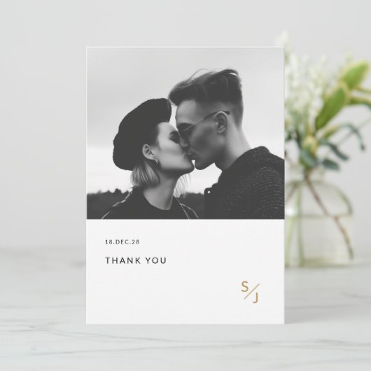 Minimalistische Moderne Gouden Typografie Fotobrui Bedankkaart (Staand voorkant)