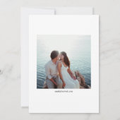 Minimalistische moderne grote foto klassieke scrip save the date (Achterkant)