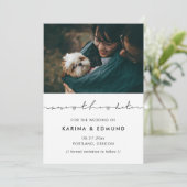 Minimalistische moderne handgeschreven Save the da Save The Date (Staand voorkant)