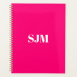 Minimalistische moderne hot roze monogram initiale planner<br><div class="desc">Minimalistisch modern warm roze en wit jaar op maat, monogram, initialen of naam elegant eenvoudig gepersonaliseerd op maat gemaakte agenda planner. Aangepaste witte tekst op hete roze effen kleur achtergrond.</div>