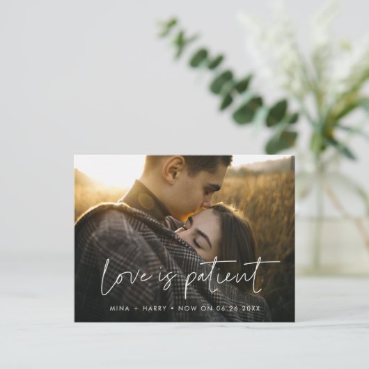 Minimalistische moderne liefde is geduldige update briefkaart (Staand voorkant)