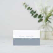 Minimalistische moderne luxe stoffig blauw visitekaartje (Staand voorkant)
