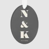 Minimalistische moderne monogram zwarte en witte t ornament (achterkant)