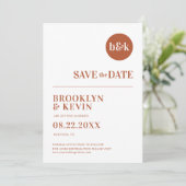 Minimalistische moderne Rust Terracotta Wedding Mo Save The Date (Staand voorkant)