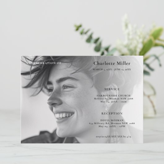 Minimalistische moderne viering van het leven begr kaart (Staand voorkant)