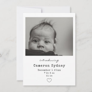 Minimalistische moderne zwart-wit babyfoto geboort aankondiging