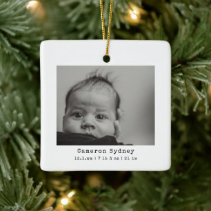 Minimalistische moderne zwart-wit babyfoto geboort keramisch ornament