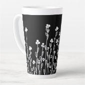 Minimalistische moderne zwart witte doodle bloemen latte mok (Linkerhoek)