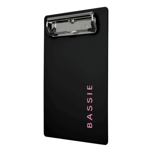 Minimalistische moderne zwarte aangepaste naam mini klembord (Angled2)