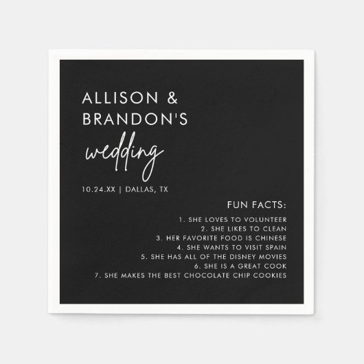 Minimalistische moderne zwarte bruiloft leuke feit servet (Voorkant)