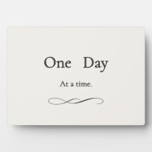 Minimalistische Moed Plaquette 'Eén Dag per Tijd'