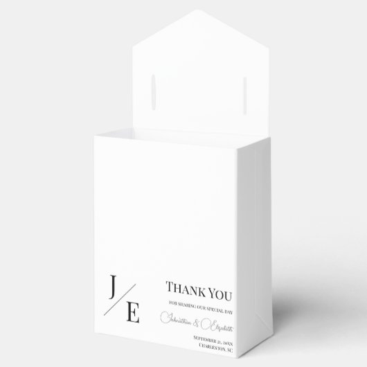 Minimalistische monogram bruiloft | Wit Bedankdoosjes (Geopend)