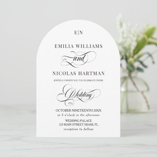 Minimalistische Monogram Classic White Wedding Kaart (Staand voorkant)