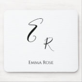 Minimalistische Monogramnaam Elegante Scriptletter Muismat (Voorkant)