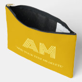 Minimalistische Mosterdgele en Bleekgele Monogram Etui (Open)