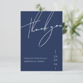Minimalistische Navy Blau Schrift Typografie Trouw Bedankkaart (Staand voorkant)